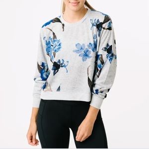 Zyia Floral cropped sweatshirt